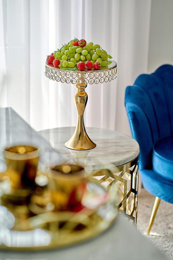 La Rose Bed & Breakfast